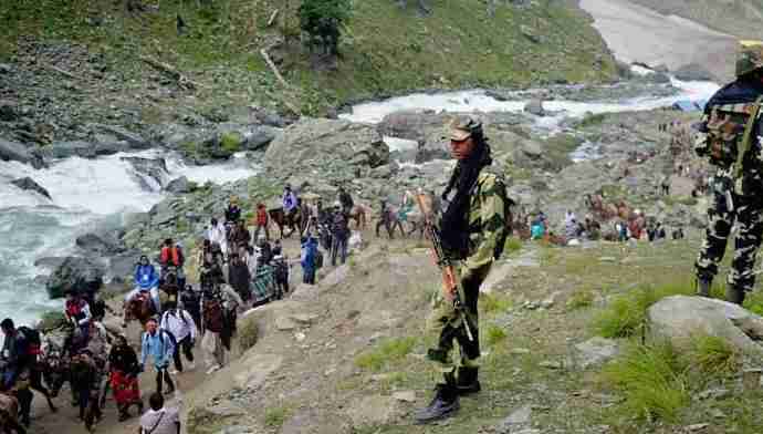 अमरनाथ गुफा के पास बादल फटा, SDRF की टीम ने संभाला मोर्चा, अब तक कोई घायल नहीं