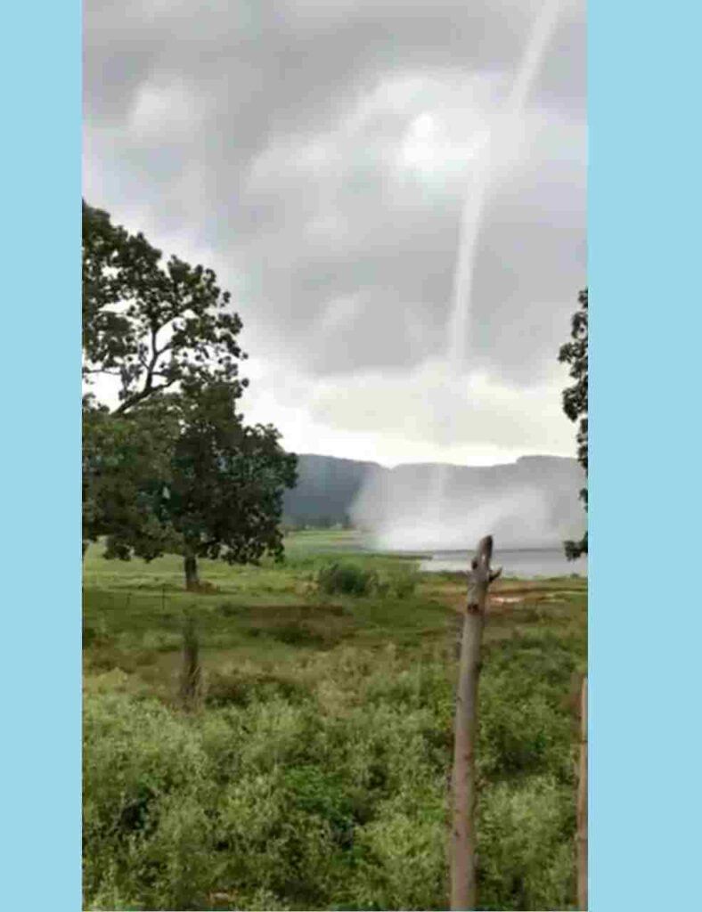 Video: Sidhi के Deori Dam में ‘पानी का बवंडर’ का अद्भुत नजारा देखने को मिला