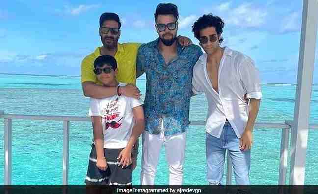 Ajay Devgn की फिल्म देखकर बेटे ने अजय को लगाए थप्पड़, जानिए क्या थी वजह 2 Ajay Devgn की फिल्म देखकर बेटे ने अजय को लगाए थप्पड़, जानिए क्या थी वजह