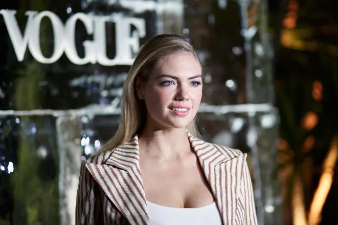 Look: Kate Upton’s Wild Outfit From Big Astros Win Goes Viral